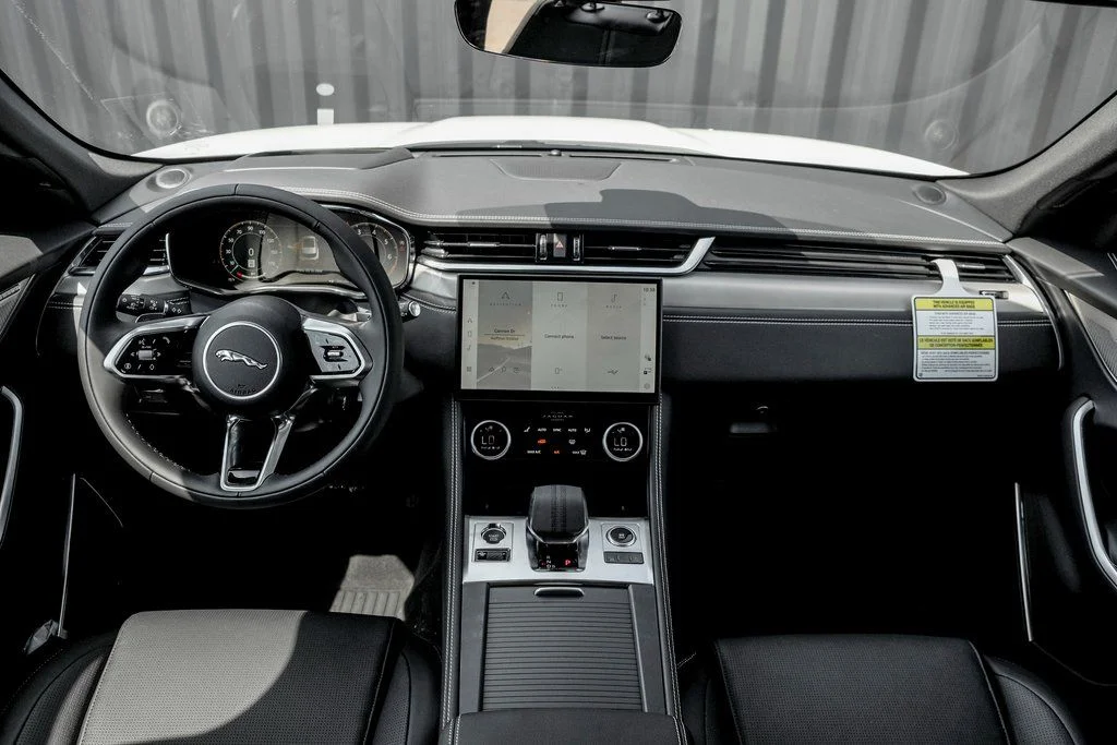 2026 Jaguar F-Pace R-Dynamic S - Photo 19