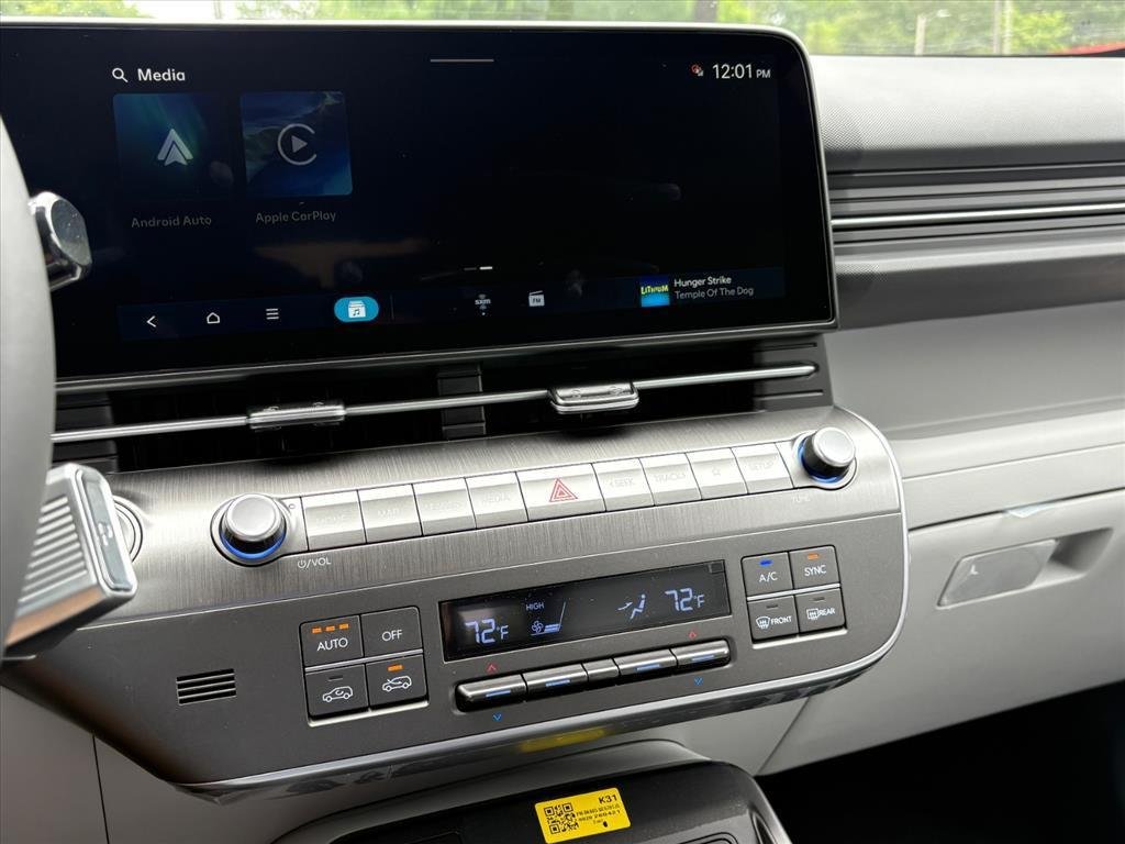 New 2026 Atlas White Saw Hyundai SEL Premium image 22