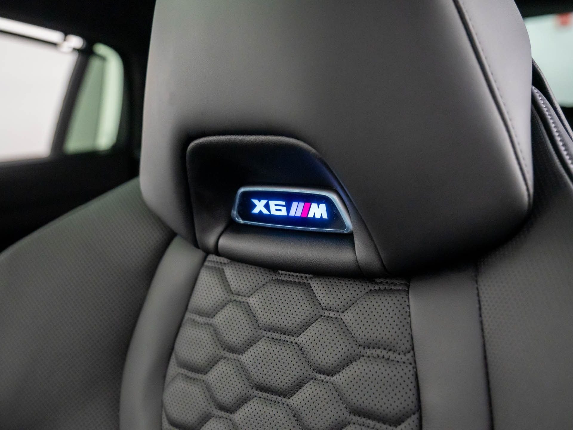 2026 BMW X6 M X6 M - Photo 18