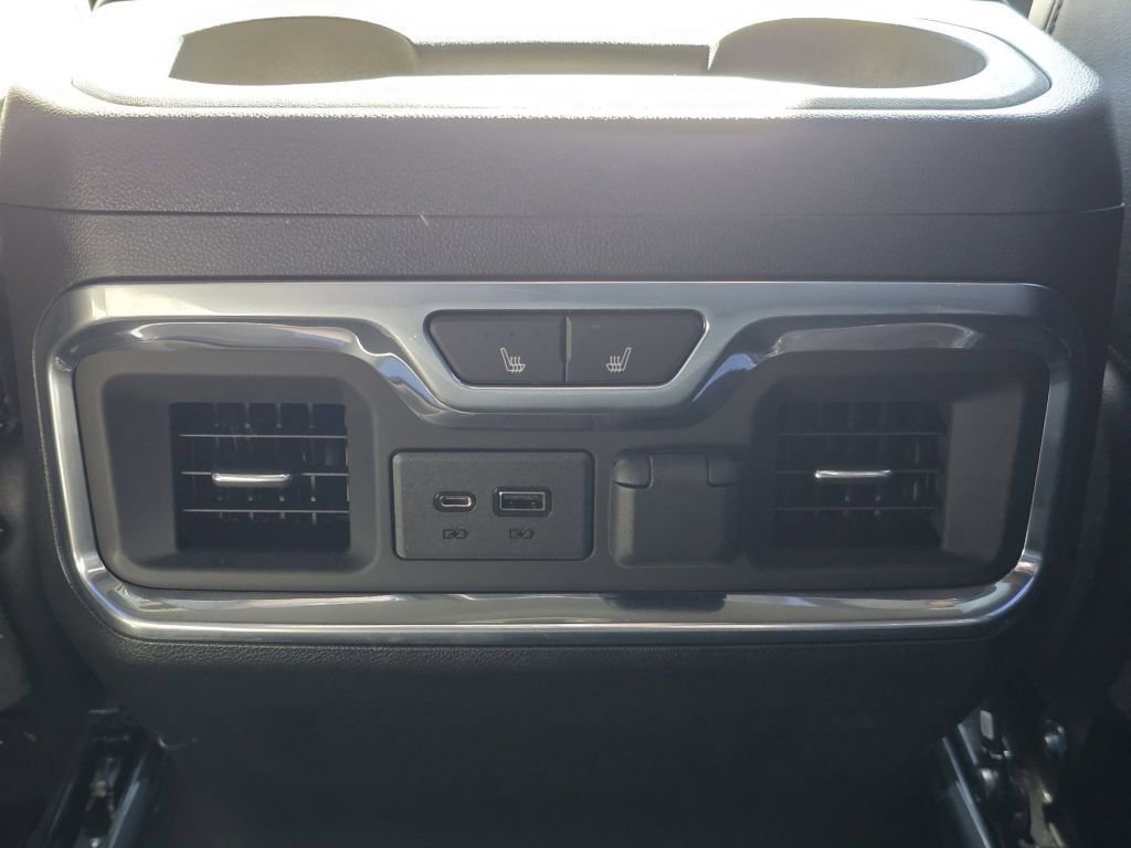 Used 2021 Summit White GMC AT4 image 37