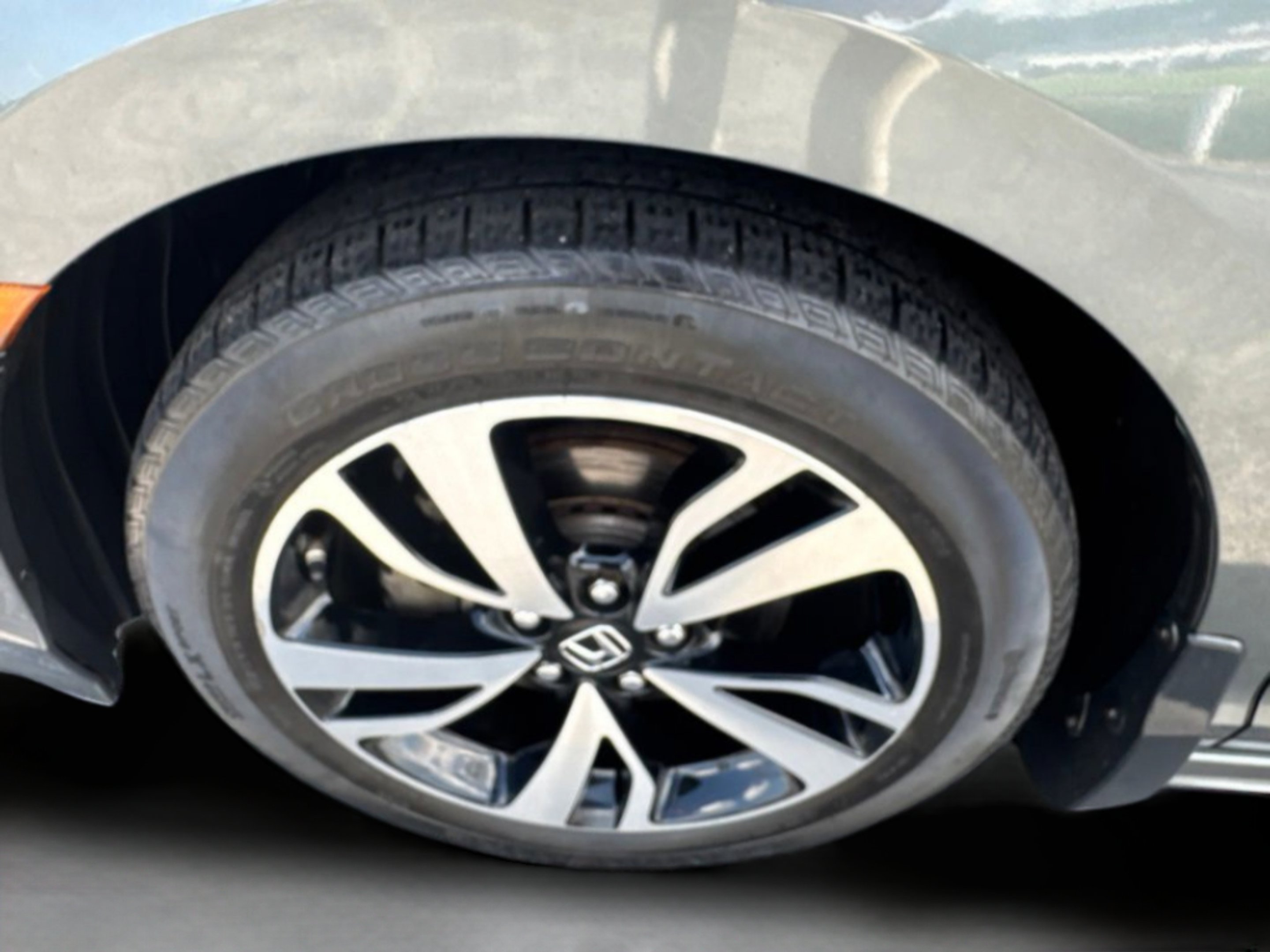 Used 2019 Pewter Metallic Honda Elite image 41