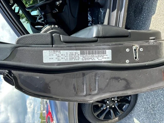 Used 2018 Gray Jeep Altitude image 21
