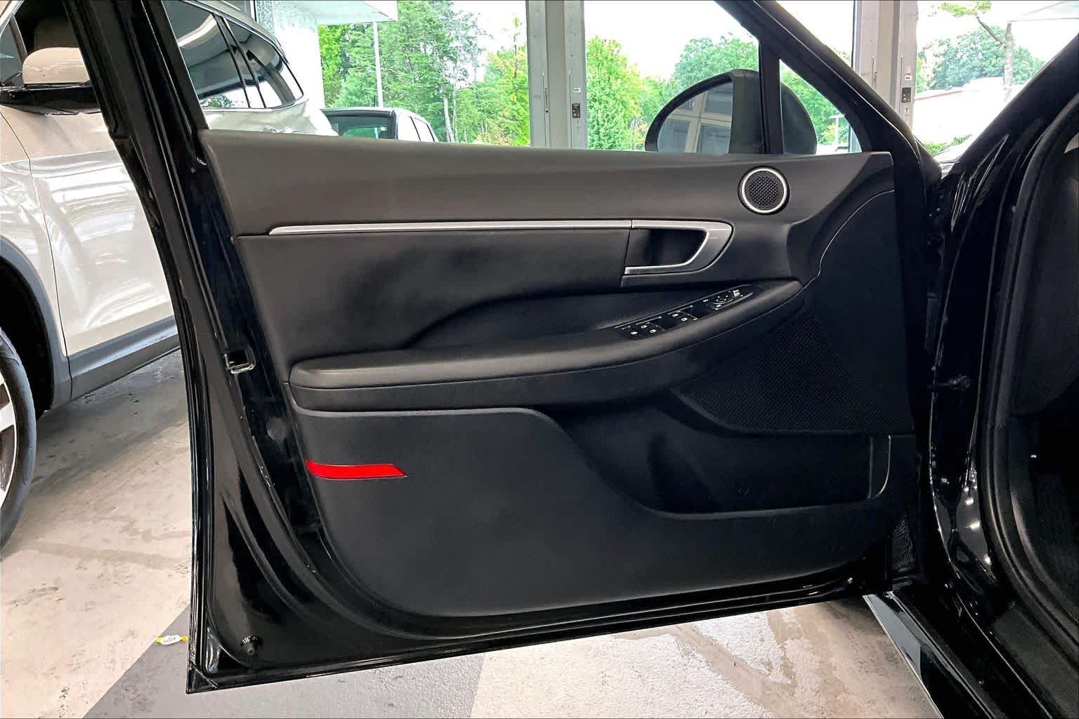 Used 2023 Onyx Black Hyundai SEL image 22