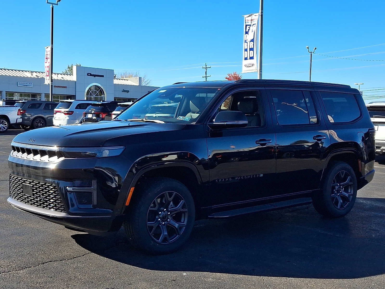 New 2026 High Gloss Black Exterior Paint Jeep Limited Altitude image 3
