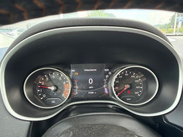 Used 2019 White Jeep Latitude image 15