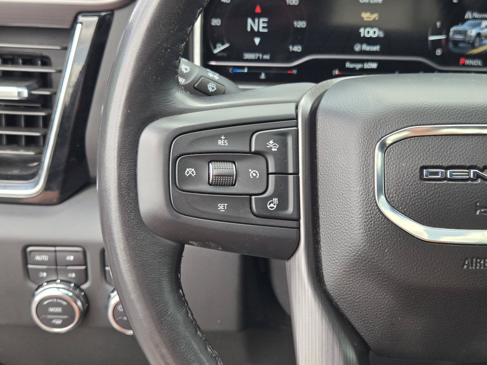 Used 2024 ONYX BLACK GMC Denali Ultimate image 24