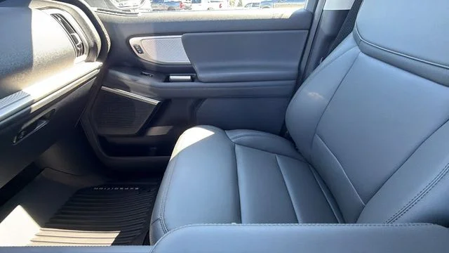 New 2027 Glacier Gray Metallic Tri-Coat Ford Active image 23