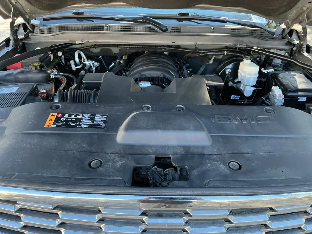 Used 2019 PEPPERDUST METALLIC GMC Denali image 30