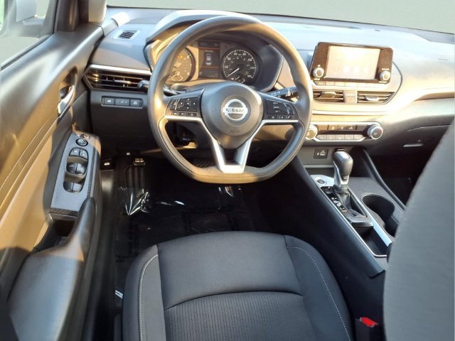 Used 2021 Silver Nissan S FWD image 4