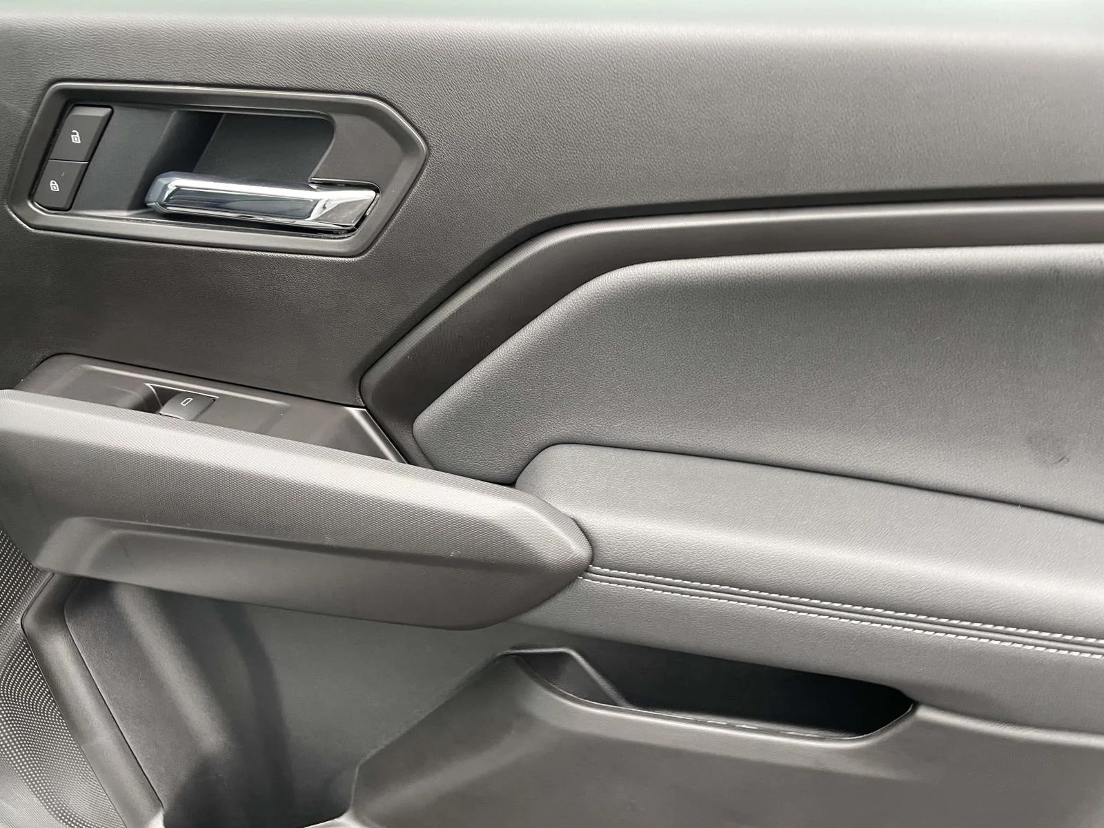 New 2026 Summit White Chevrolet LT image 8