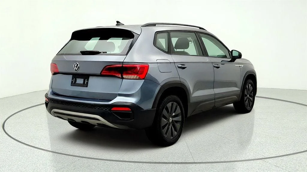 Used 2022 Platinum Gray Metallic Volkswagen S FWD image 5