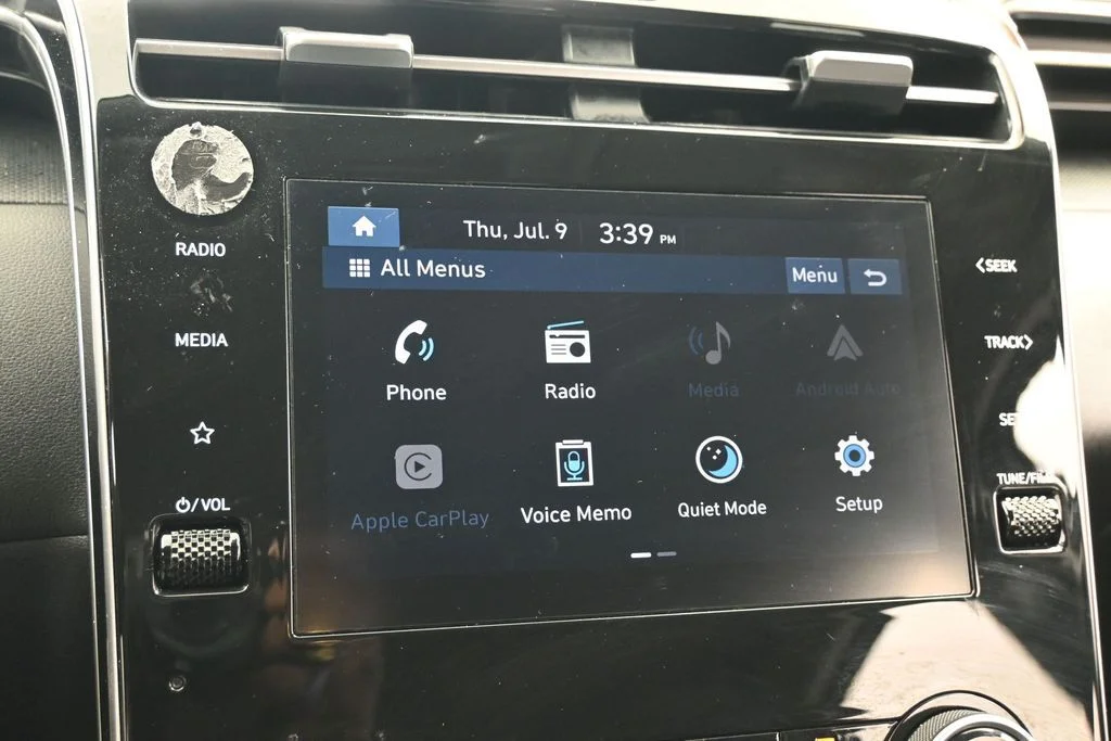 Used 2024 White Pearl Hyundai SE image 18