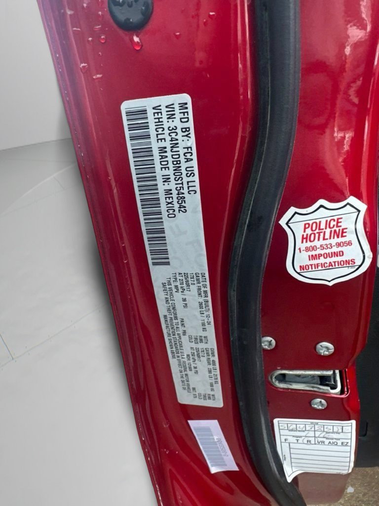 Used 2025 Red Hot Pearlcoat Jeep Latitude image 26