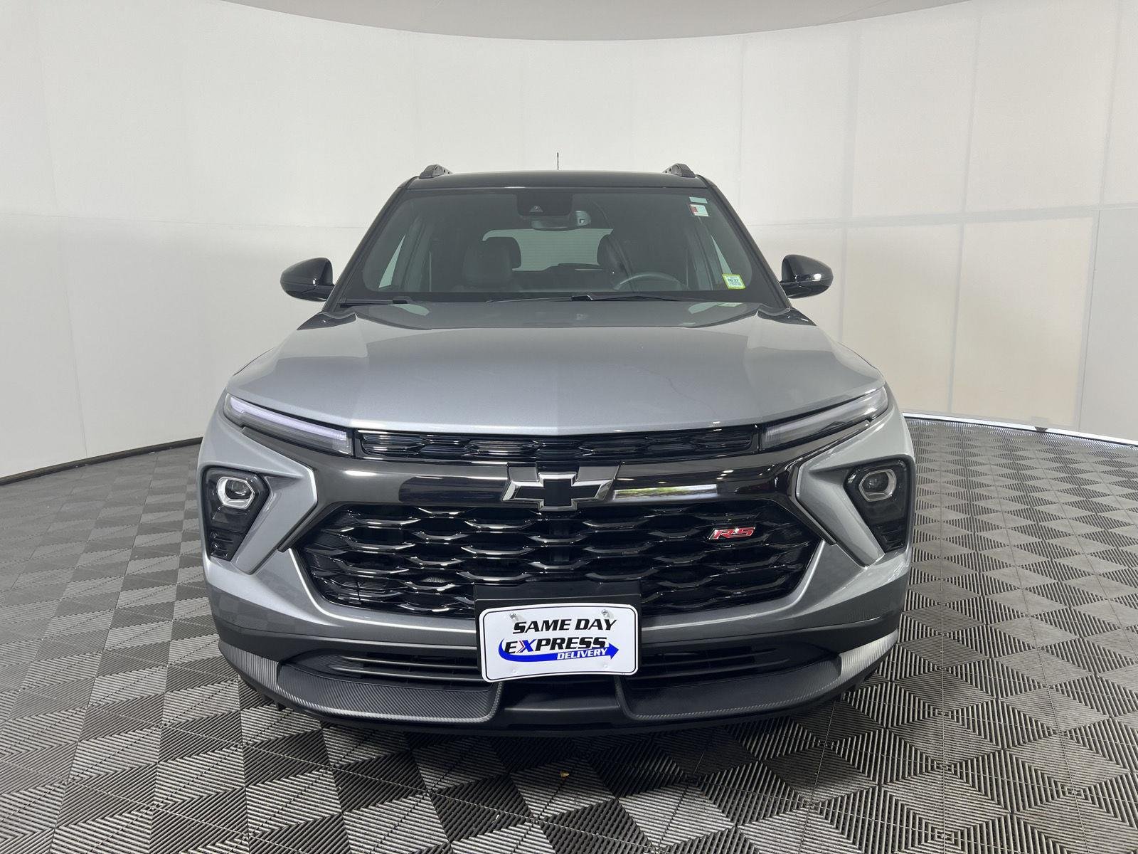 Used 2025 Sterling Gray Metallic Chevrolet RS image 28