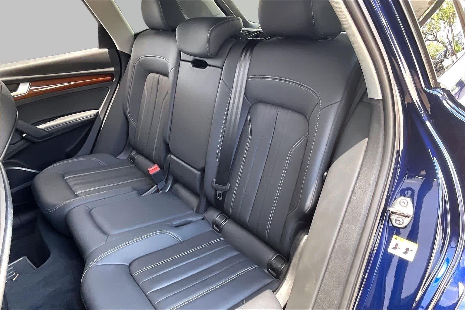Used 2022 Navarra Blue Metallic Audi S line Premium Plus image 21