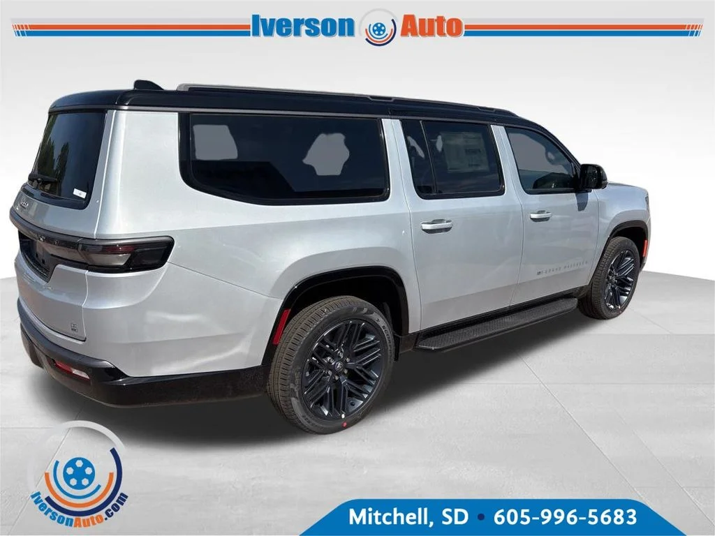 New 2026 Silver Jeep  image 9