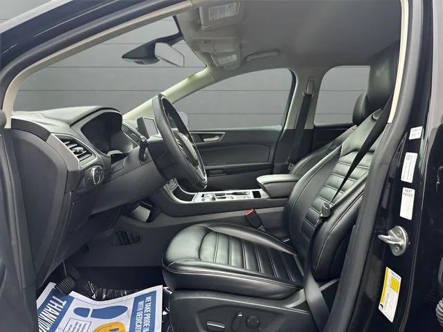 Used 2022 Black Ford SEL image 10