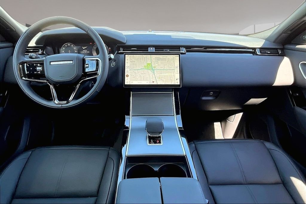 New 2026 SANTORINI BLACK Land Rover S image 5