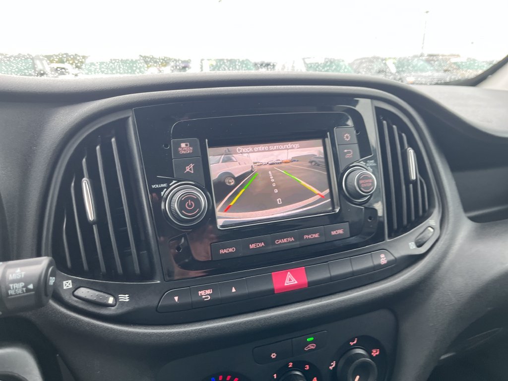Used 2022 White Ram Base image 18