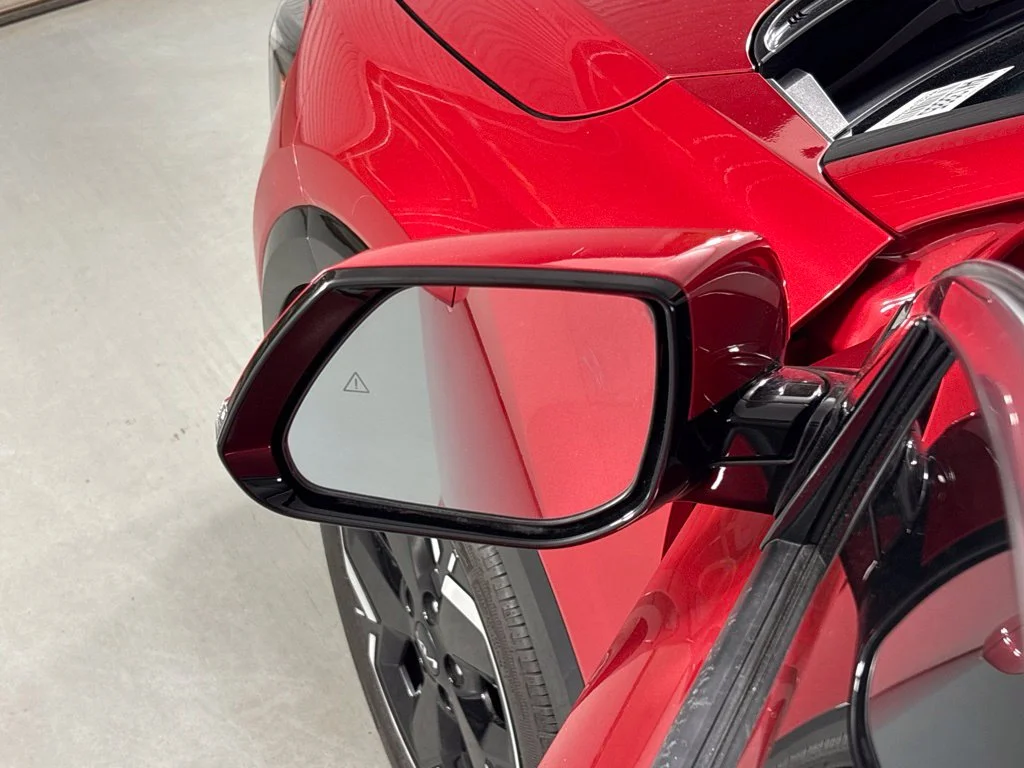 Used 2023 Red Kia Wind image 23