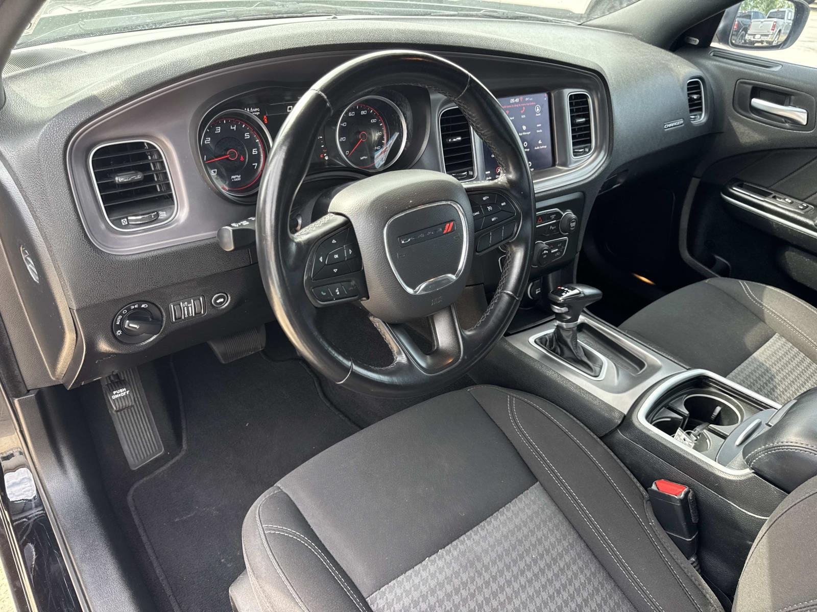 Used 2023 Pitch Black Clearcoat Dodge SXT image 17