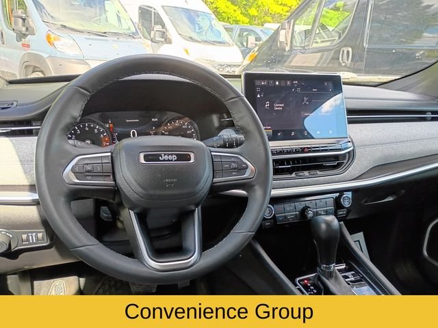 Used 2023 Black Jeep Latitude image 12