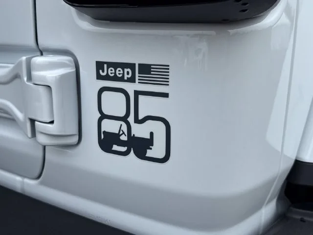 New 2026 Bright White Clear-Coat Exterior Paint Jeep 85th Anniversary Edition image 12