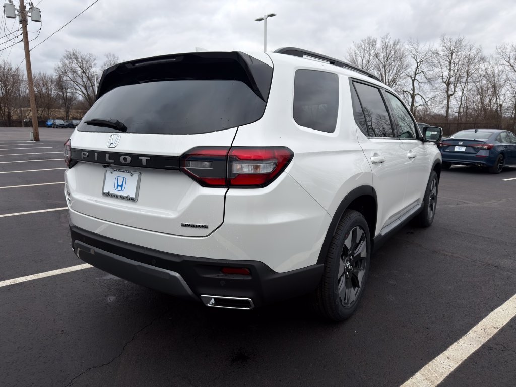 New 2026 Platinum White Pearl Honda Touring image 5