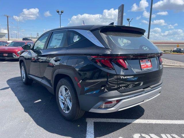 New 2026 Black Hyundai SE FWD image 5