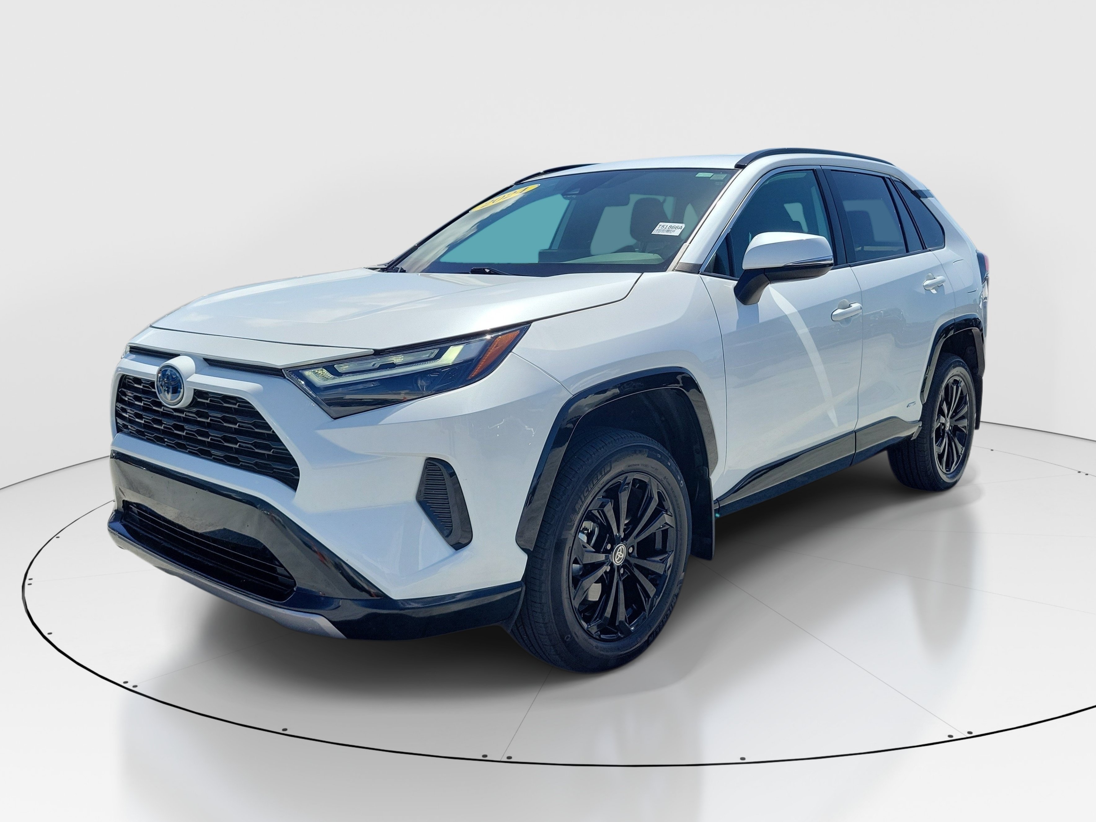 Certified Used 2024 Pearl Toyota Hybrid SE image 3