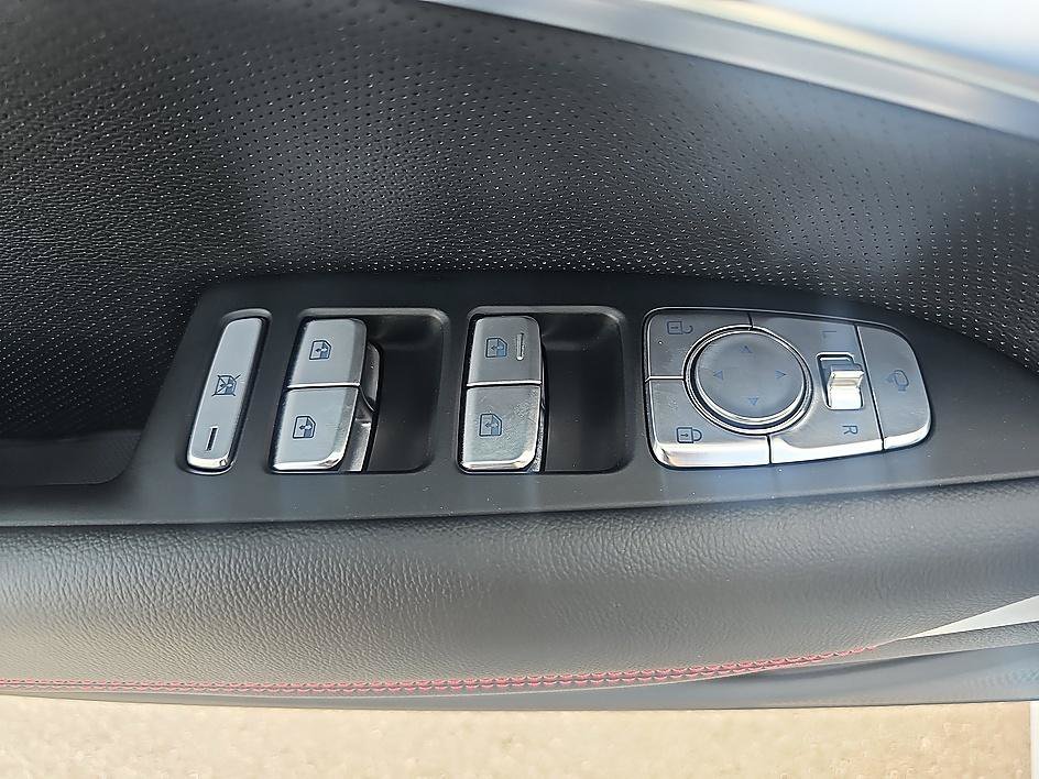 Used 2025 Uyuni White Genesis 2.5T SPORT PRESTIGE image 12
