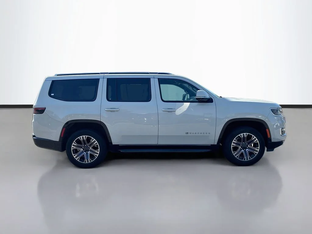 Used 2022 White Jeep Series III image 2