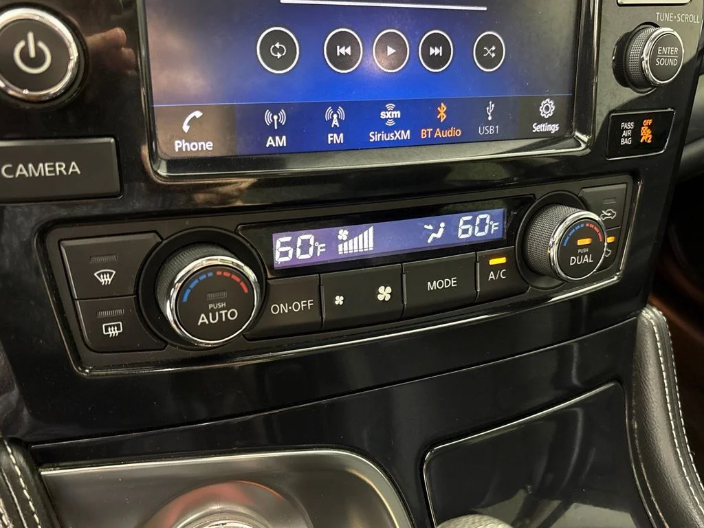 Used 2020 Black Nissan Platinum image 32