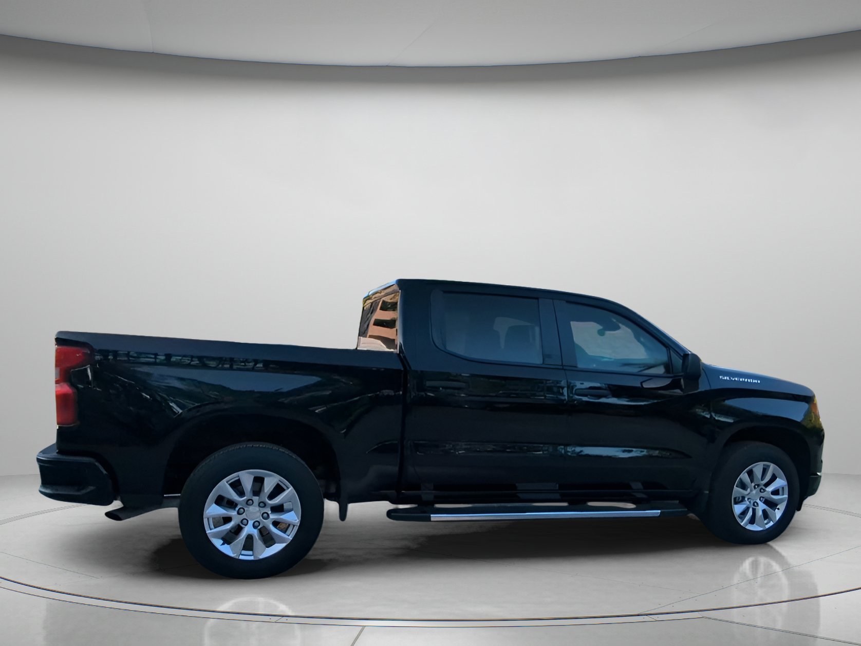 Used 2024 Black Chevrolet Custom Crew Cab Pickup image 29