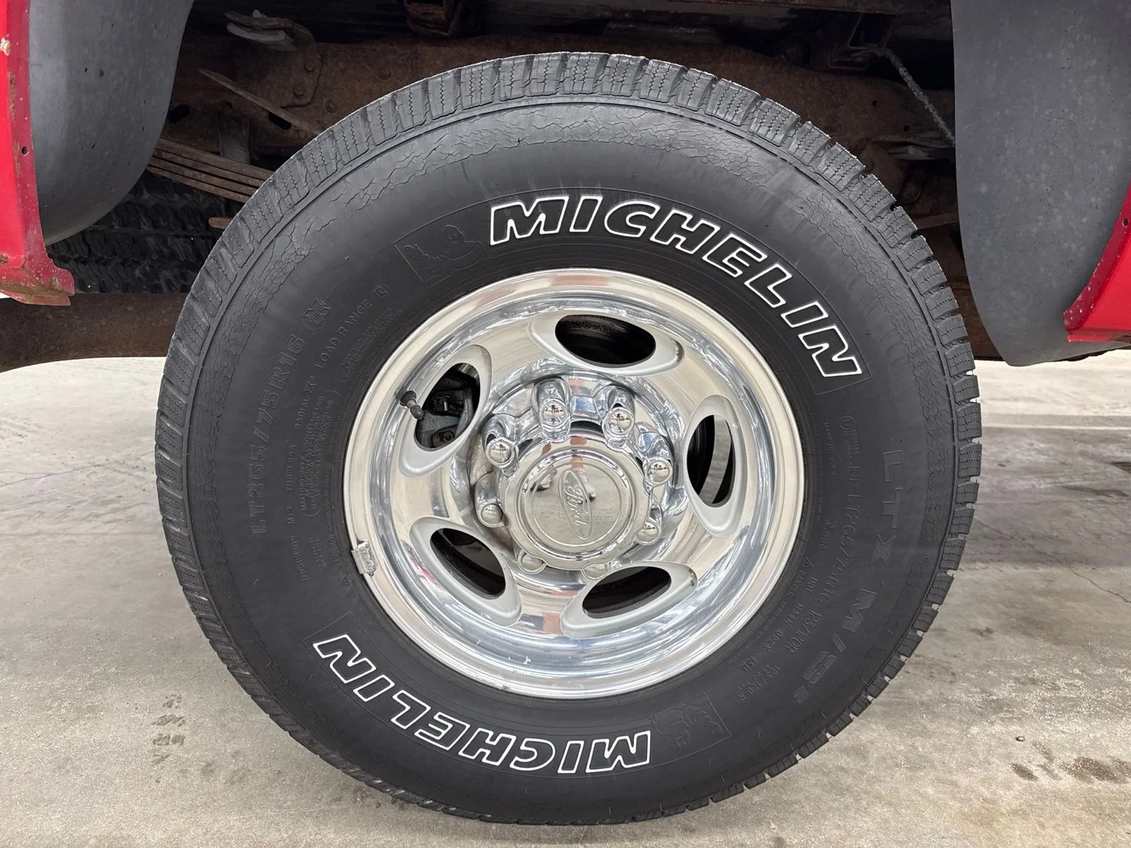 Used 2003 Red Ford XL image 9