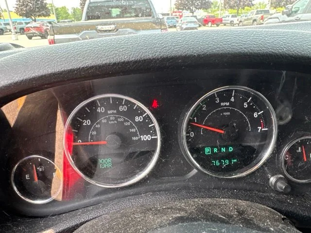 Used 2018 Red Jeep Unlimited Sport image 9