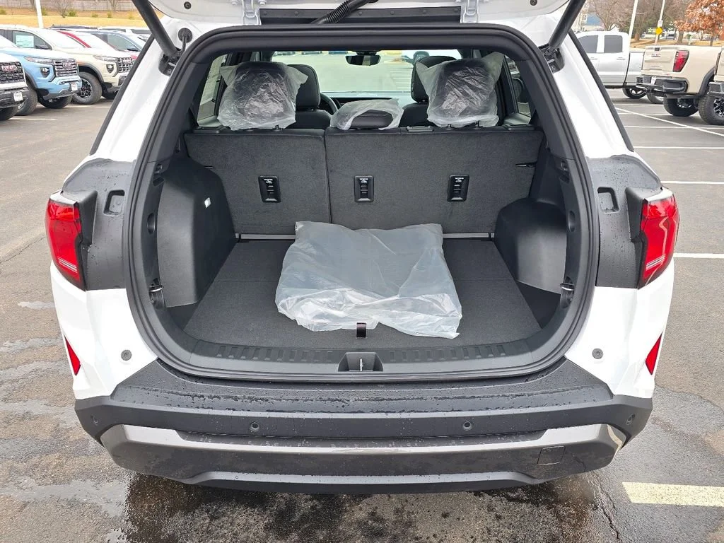 New 2026 Summit White GMC Elevation image 30