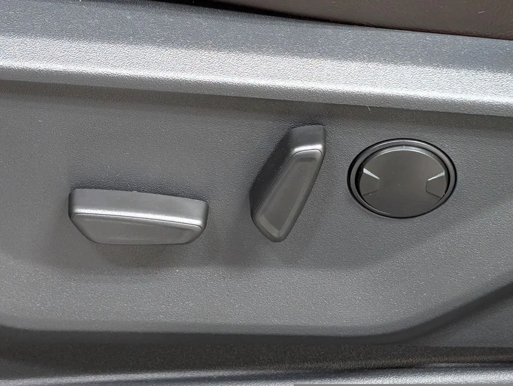 New 2027 Agate Black Metallic Ford King Ranch® image 14