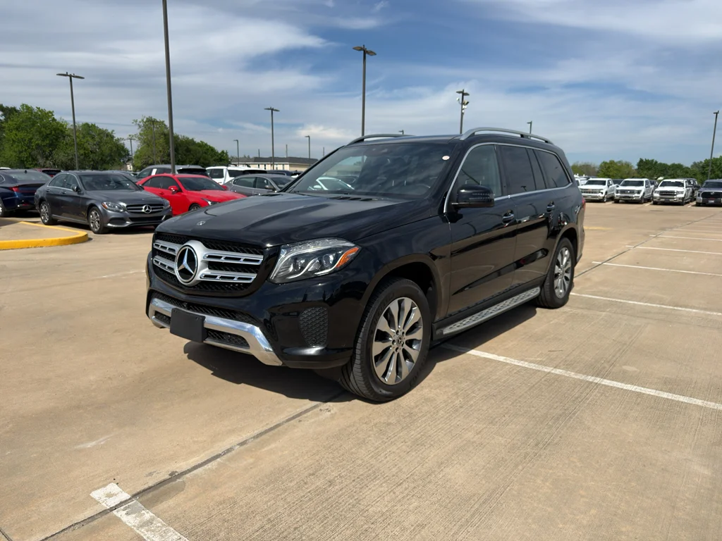 Used 2018 Obsidian Black Metallic Mercedes-Benz 450 4MATIC® image 13