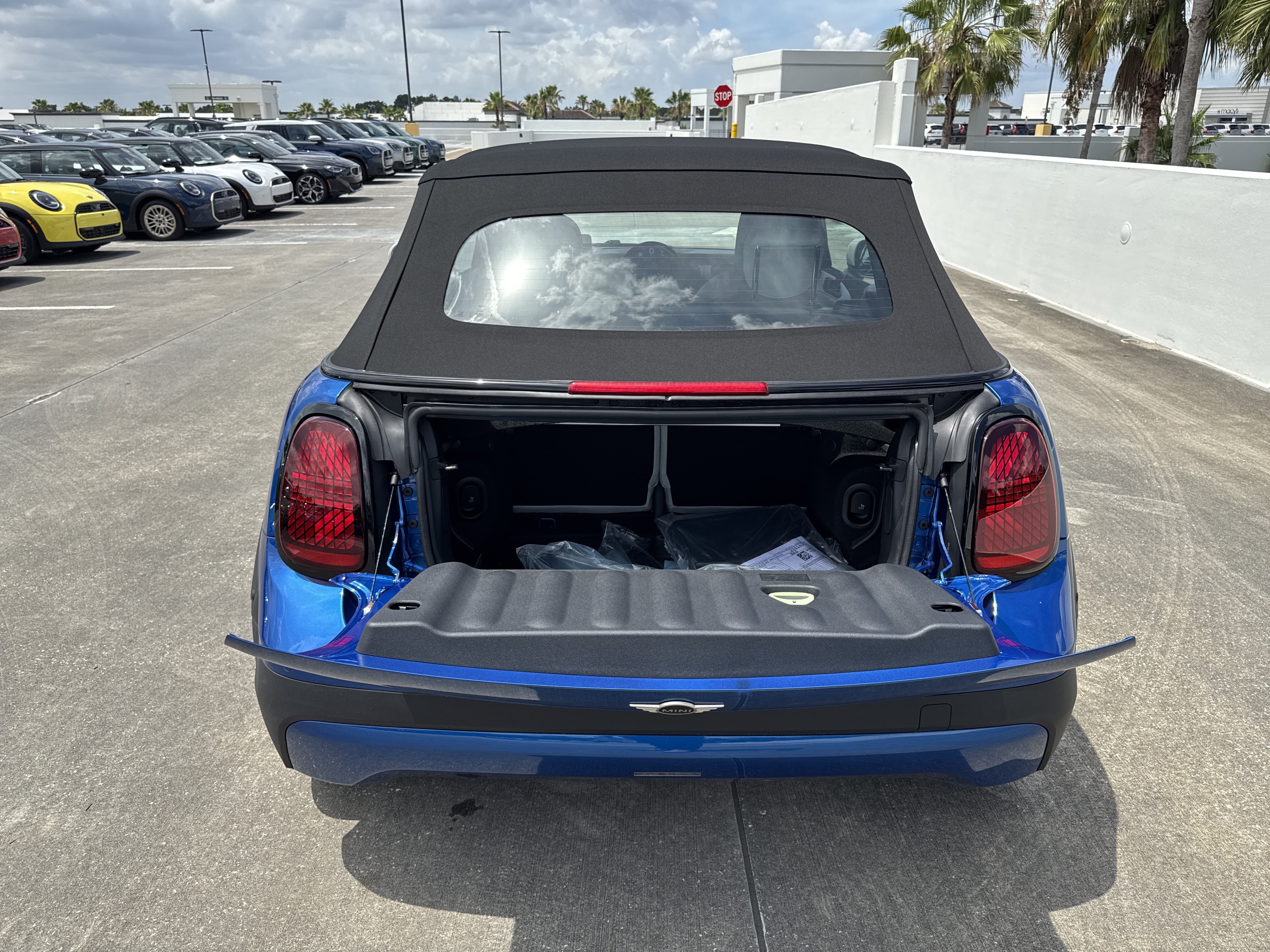 2026 MINI Convertible S - Photo 11