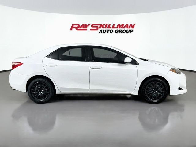 2017 Toyota Corolla LE - Photo 8