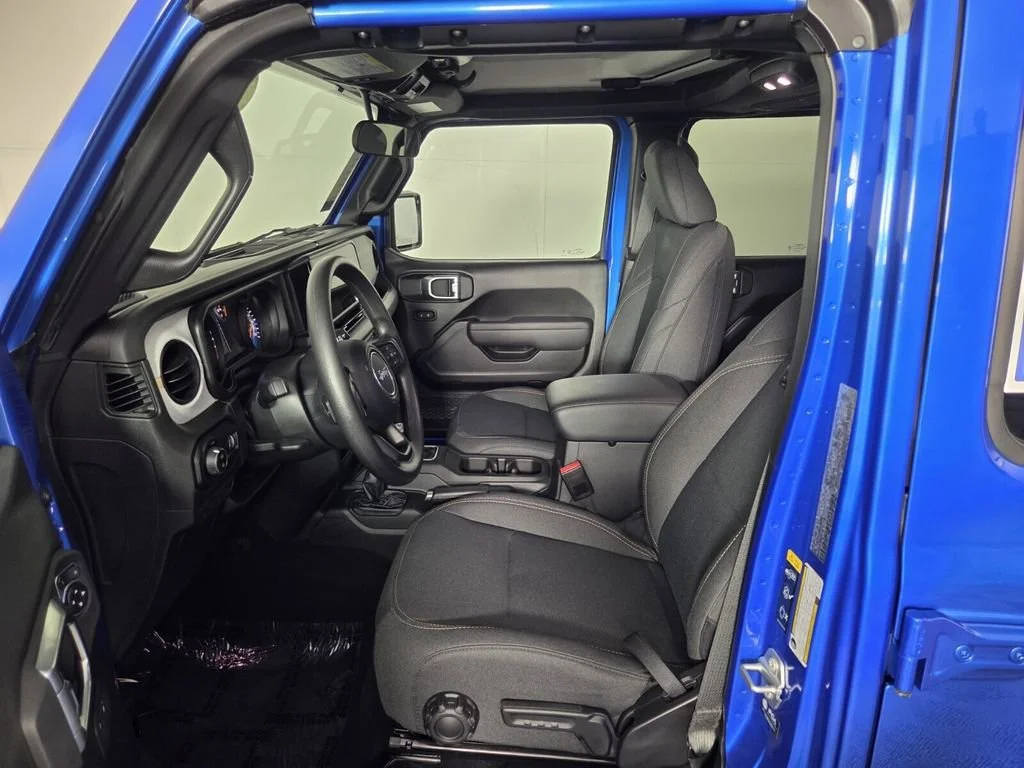 Used 2025 Hydro Blue Pearlcoat Jeep Nighthawk image 9