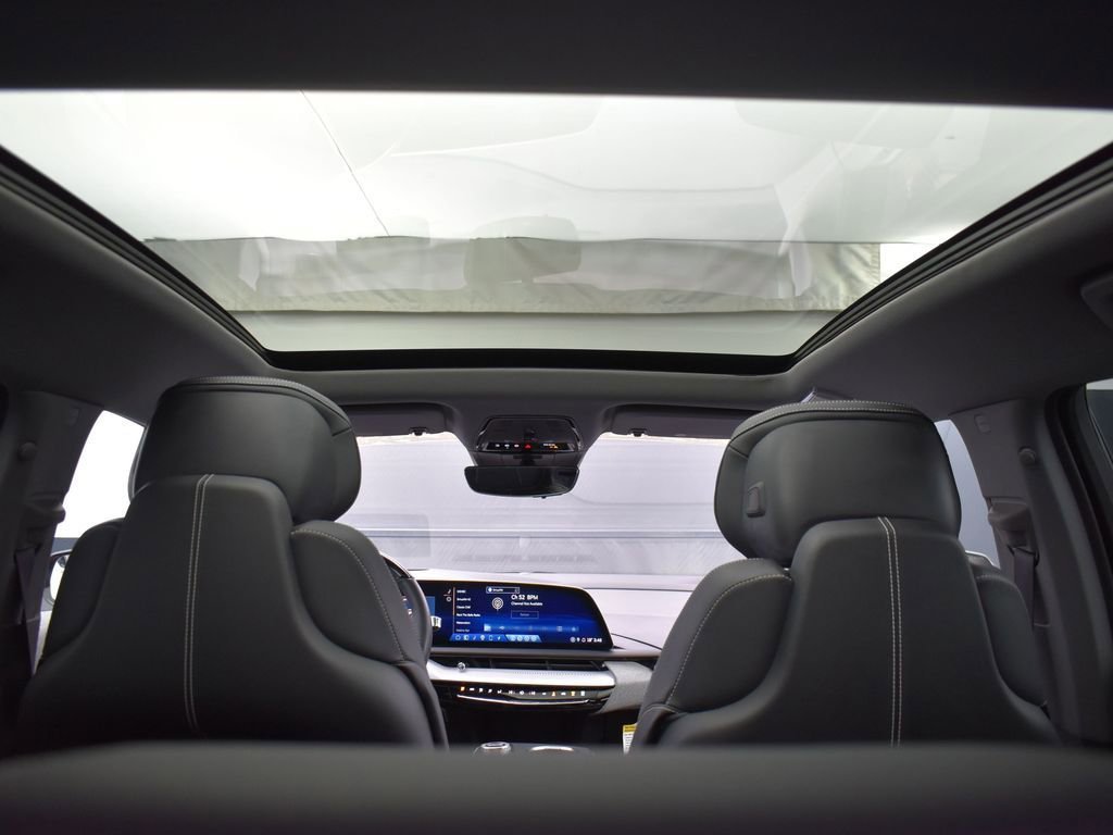 2025 CADILLAC OPTIQ - Image 33