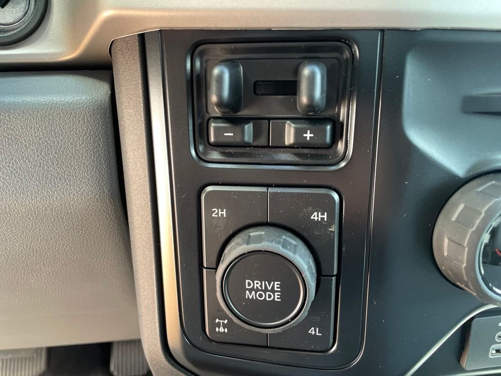 New 2026 Oxford White Ford F-350® XL image 24