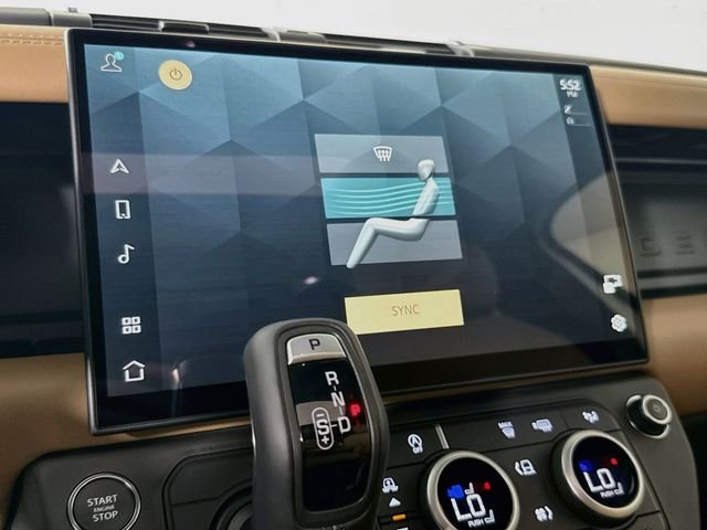 New 2026 Fuji White Land Rover X-Dynamic SE image 18