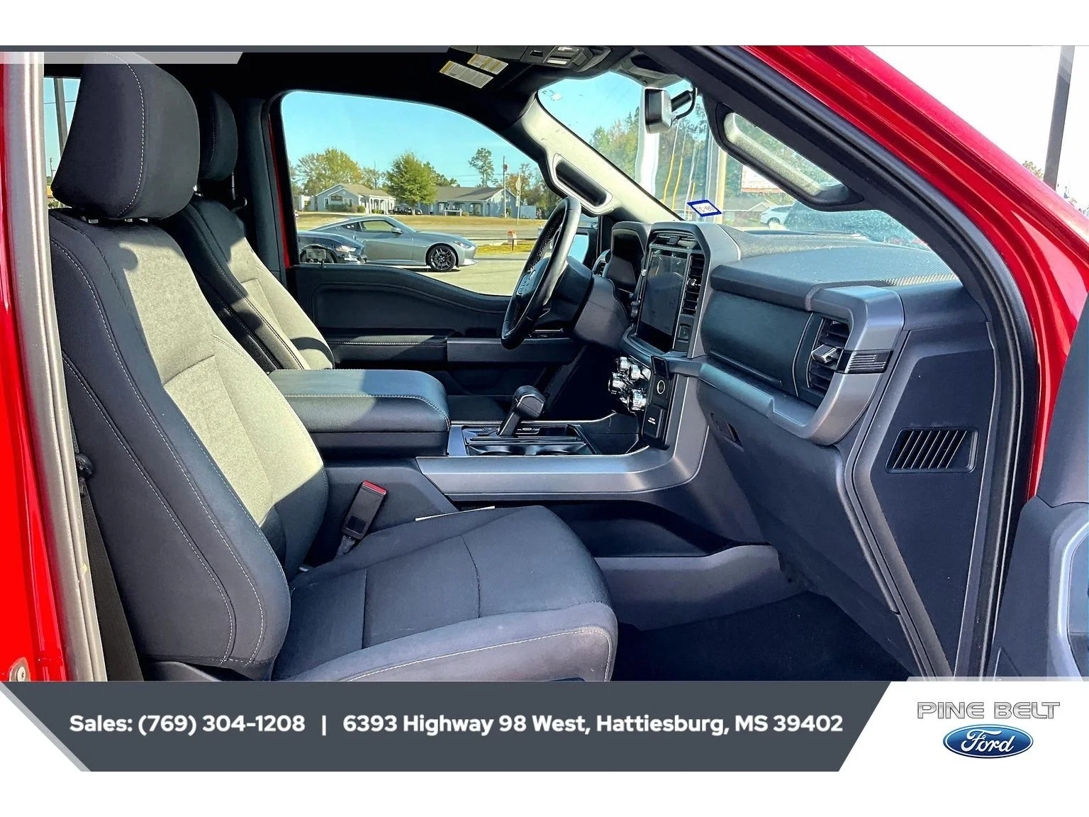 Used 2025 Rapid Red Metallic Tinted Clearcoat Ford XLT image 6