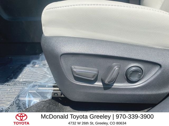 Used 2026  Toyota MAX Limited image 12