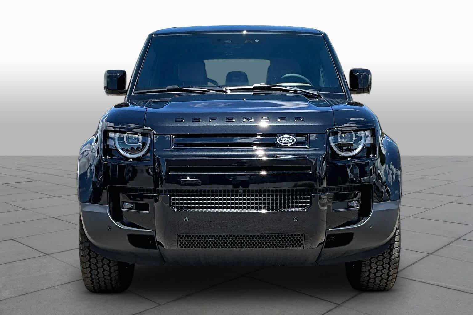 New 2026 Santorini Black Land Rover S image 3