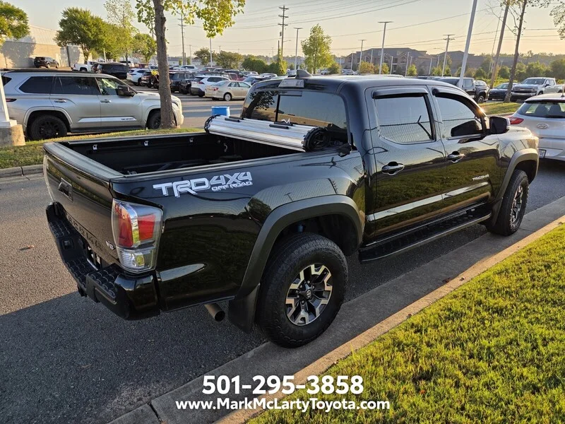 Used 2023  TOYOTA  image 4