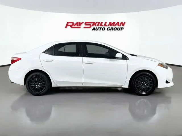 Used 2017 White Toyota LE image 8